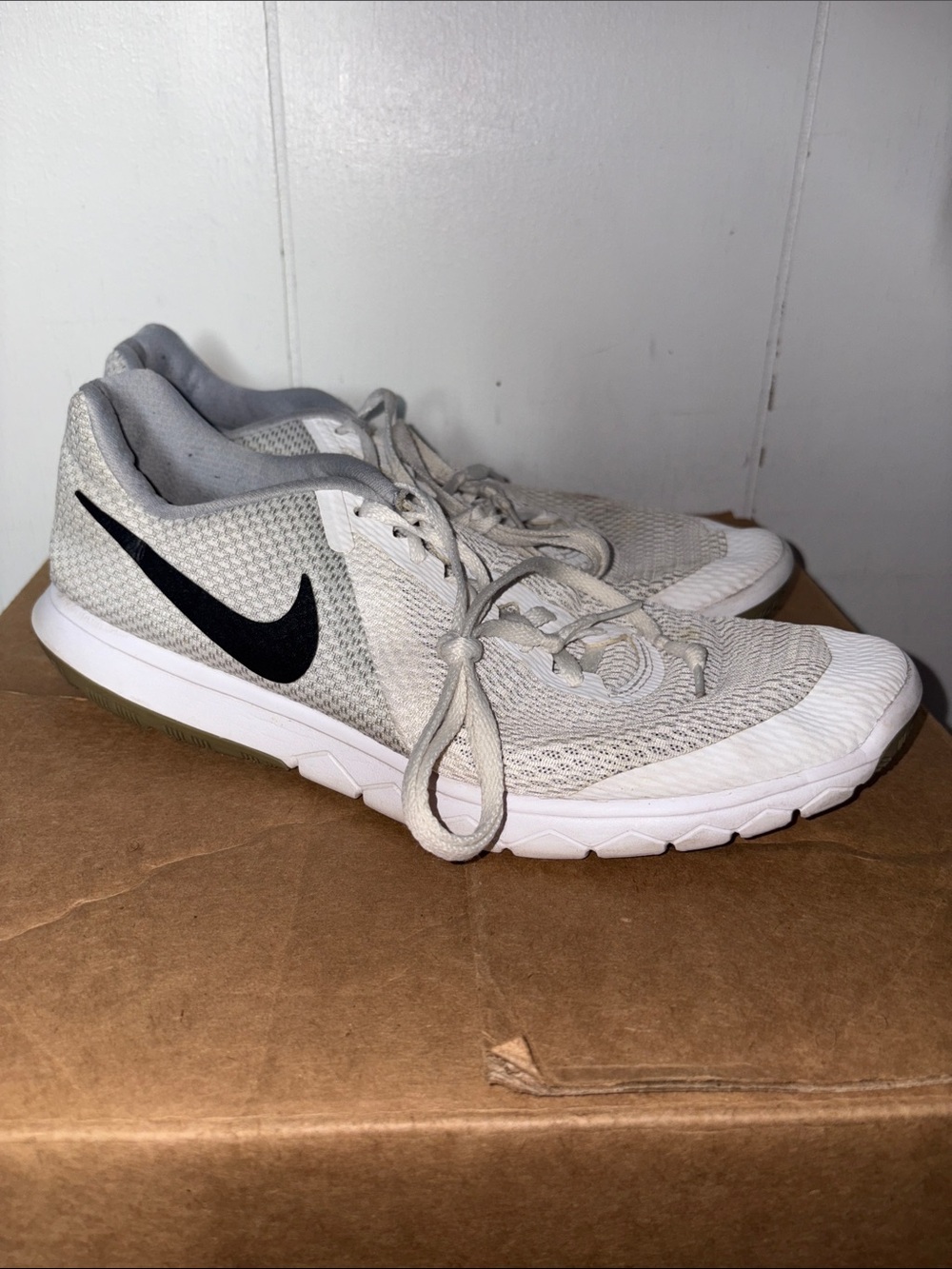 Nike Mens Flex Experience RN 6 size 10.5